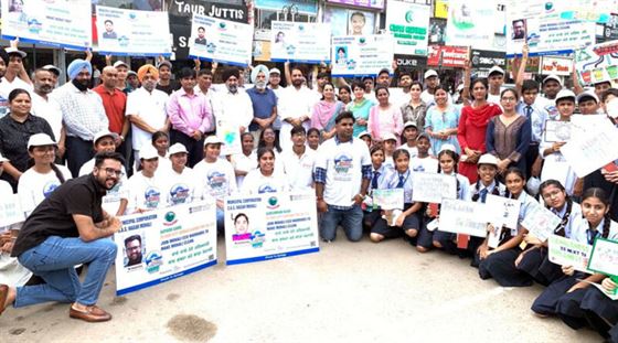 No stone will be left unturned to make Mohali garbage-free: Mayor Jiti Sidhu flagged off the 'Mohali Youth Vs Garbage' campaign under the Cleanliness Campaign.