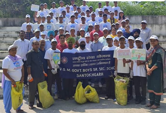 Rally held by school children to maintain cleanliness