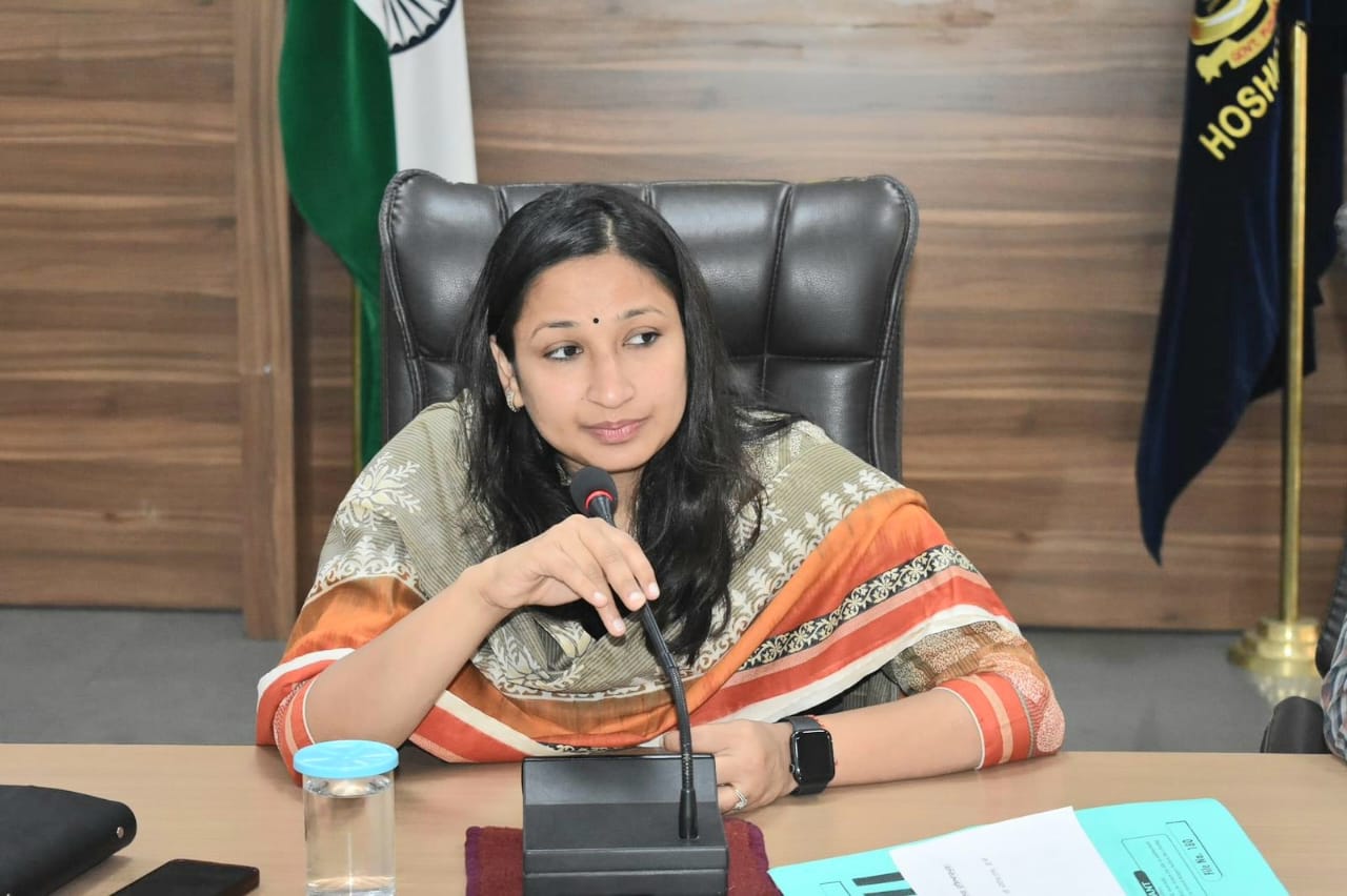 Make Ayushman Card, Get Rs 1 Lakh Cash Reward - D. C