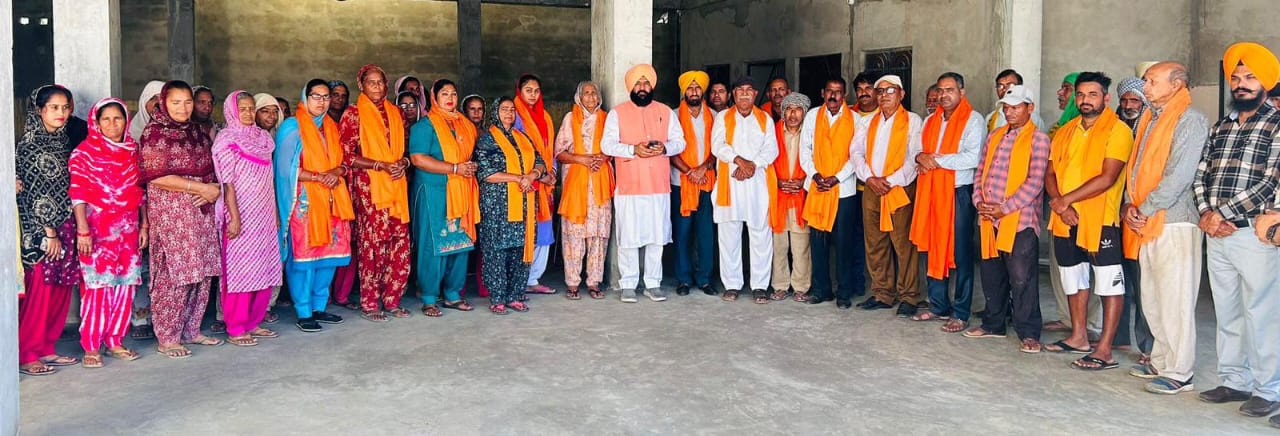 Maghar Singh, Sarpanch of Purkhowal and many villagers joined AAP under the leadership of Deputy Speaker Rodi.