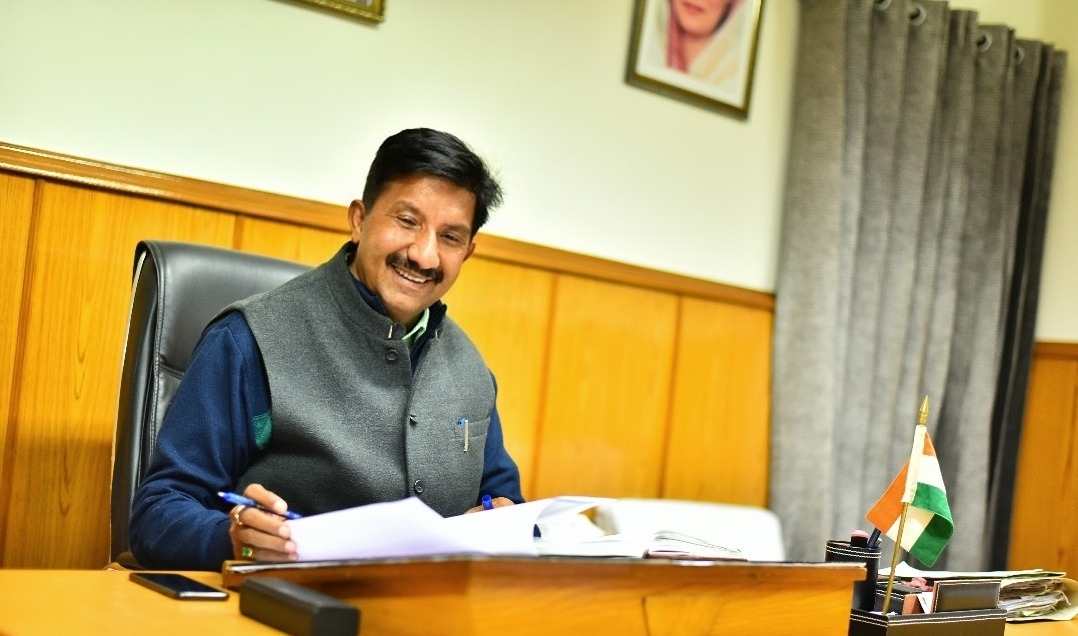 Deputy Chief Minister Mukesh Agnihotri celebrated his birthday in a simple manner on 9 October