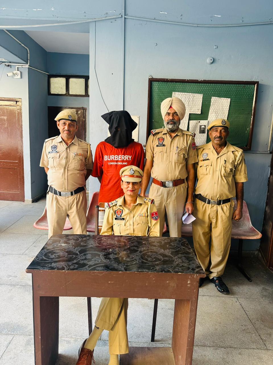 Garhshankar police arrested a youth of Birdon village with 263 grams of narcotics, a case was registered.