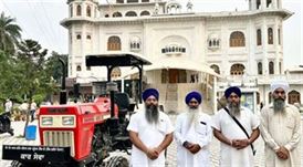 गुरुद्वारा सिंह शहीदां सोहना में गुप्त दानी सज्जन द्वारा उपहार में दिया गया स्वराज 855 ट्रैक्टर हाल ही में, एक दानदाता सज्जन ने एक नई बस भेंट की।