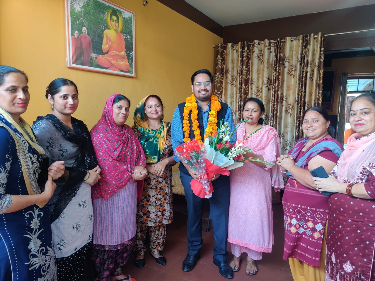 Pawanpreet Singh Muggowal made the name of Mahilpur area bright by passing the judge's exam