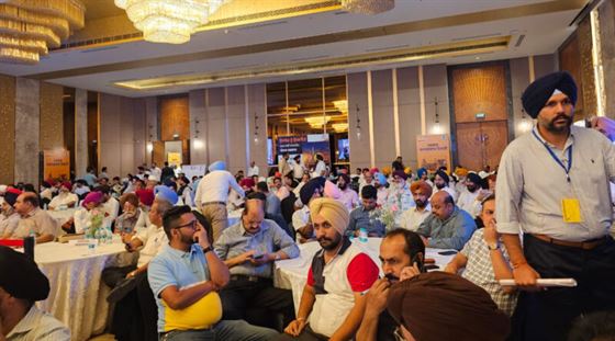 ਸਰਕਾਰ-ਸਨਅਤਕਾਰ ਮਿਲਣੀ : ਸ਼ਾਮ 5 ਵਜੇ ਤਕ ਨਹੀਂ ਪਹੁੰਚੇ ਮੁੱਖ ਮੰਤਰੀ ਦੁਪਹਿਰ ਤਿੰਨ ਵਜੇ ਤੋਂ ਪਹੁੰਚੇ ਸਨਅਤਕਾਰ ਹੋਏ ਖੱਜਲ ਖੁਆਰ