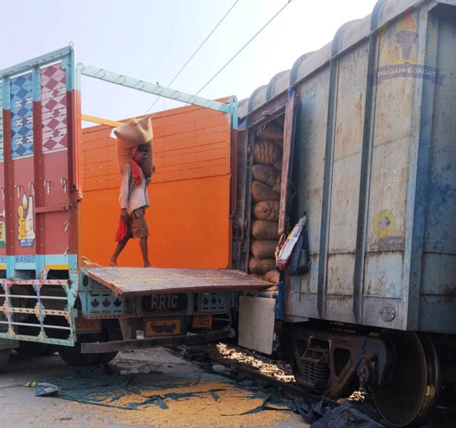 रेलवे ने मक्का लोड करके 3 करोड़ 20 लाख का राजस्व कमाया