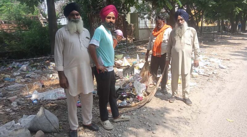 गंदगी के ढेर को साफ करवाया 