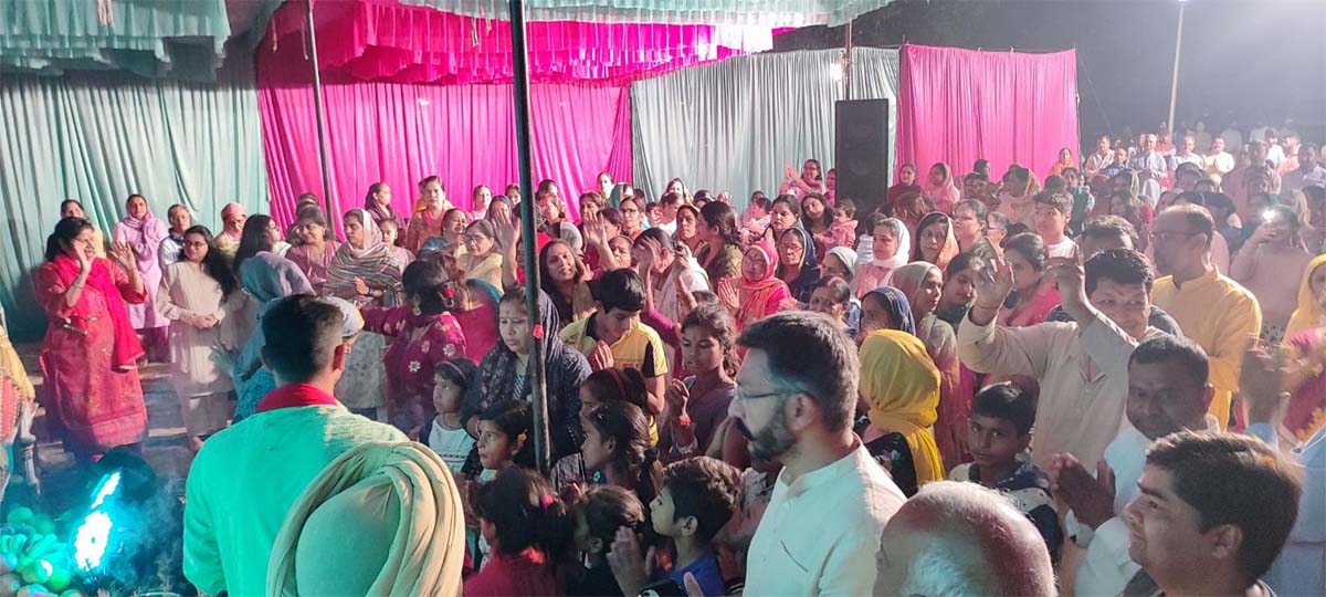 ਖੂਨਦਾਨ ਕੈਂਪ ਅਤੇ ਮਾਤਾ ਦੀ ਚੌਂਕੀ ਦਾ ਆਯੋਜਨ ਕੀਤਾ