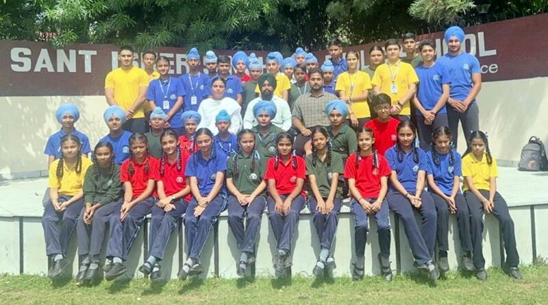 The students of Sant Ishar Singh Public School showcased their talent in various sports competitions and won medals.
