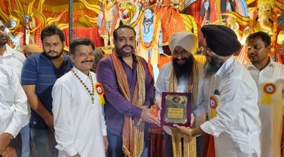 Manpreet Singh Samana bowed during the vigil at Sector-57