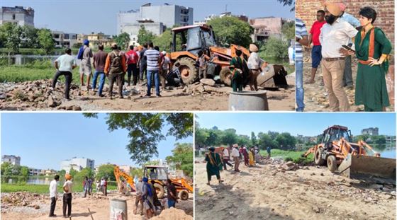 After the strictness of the High Court, the municipal corporation has started cleaning the pond of Sohana village. The pond cleaning work is going on under the supervision of the Giant Commissioner.