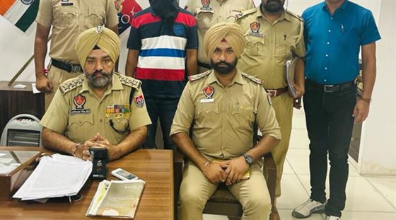 Mohali police arrested a member of the gang who sold the stolen vehicles by changing the engine and chassis numbers