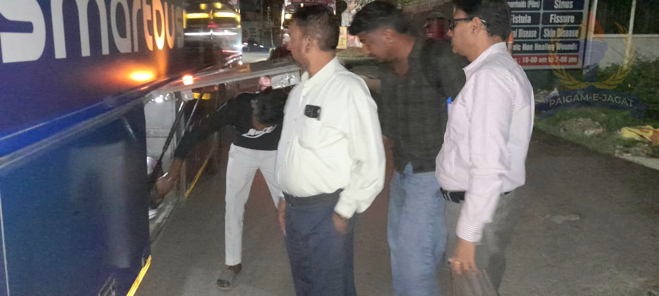Special Checks of Buses Arriving from Delhi Ahead of Festivals; Milk and Paneer Samples Collected