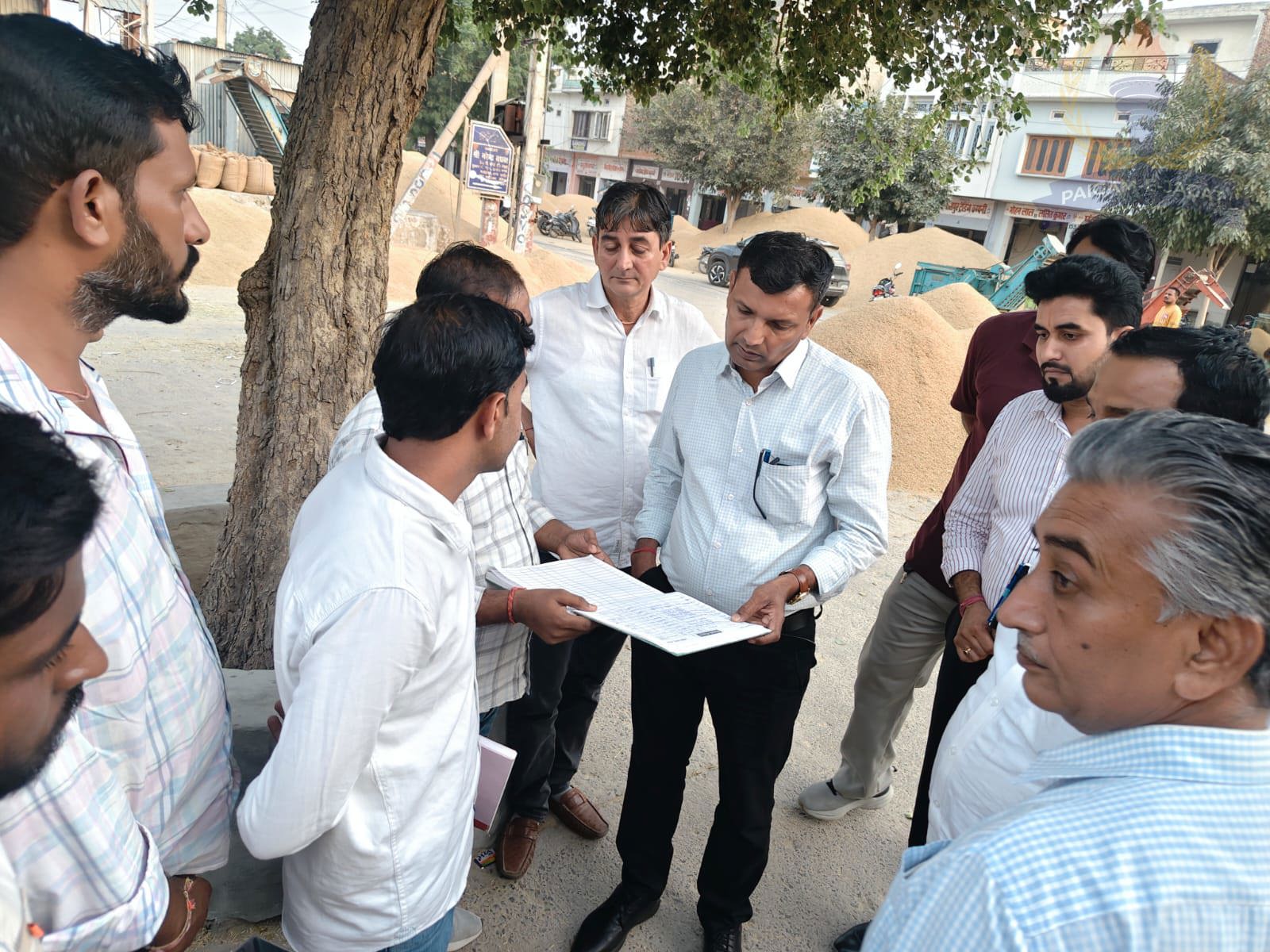 SDM Inspects Ratia Grain Market, Directs Agencies to Expedite Paddy Lifting