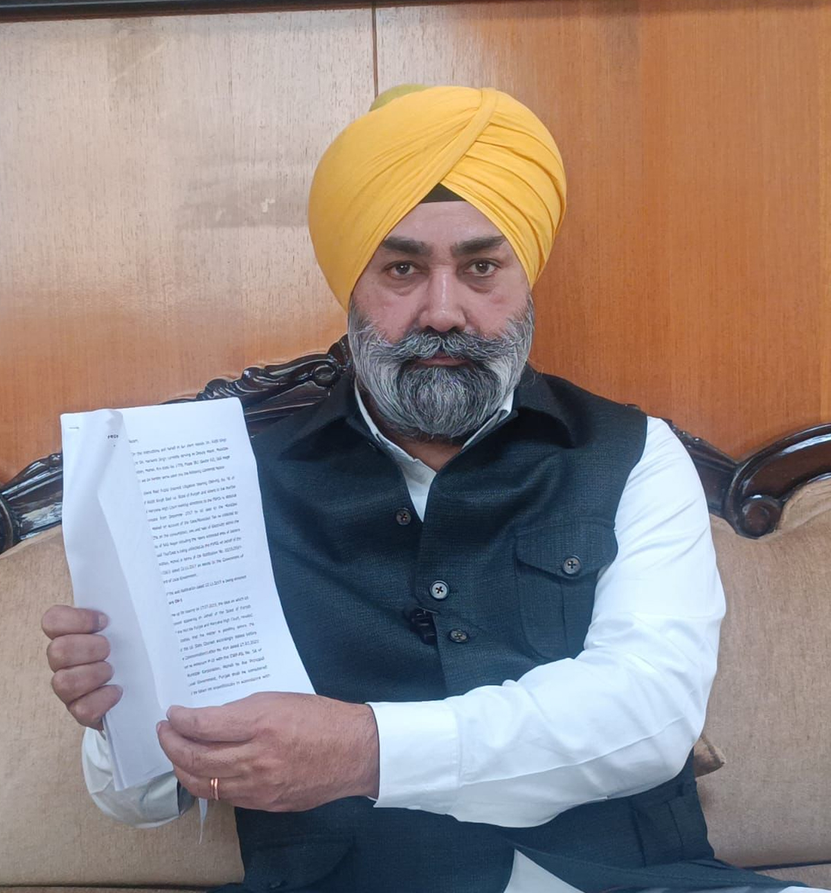पीएसपीसीएल द्वारा नगर निगम को बकाया राशि का भुगतान नहीं करने पर डिप्टी मेयर कुलजीत सिंह बेदी ने अदालत की अवमानना का नोटिस जारी किया और बकाया जमा करने के लिए तीन सप्ताह का समय दिया।