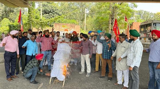T. S. U, contract workers and pensioners protest against the government