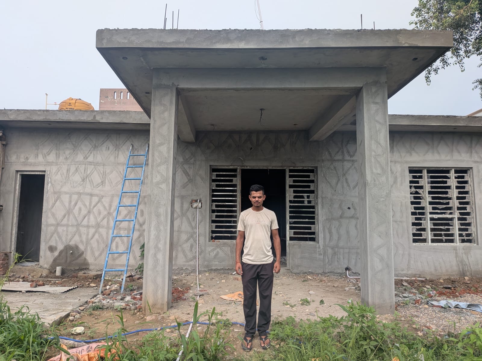 Abhishek Spends This Monsoon Sleeping Peacefully Thanks to "Sukh-Aashray"