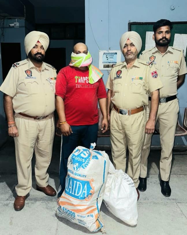 Garhshankar police arrested a person with 9 boxes of liquor