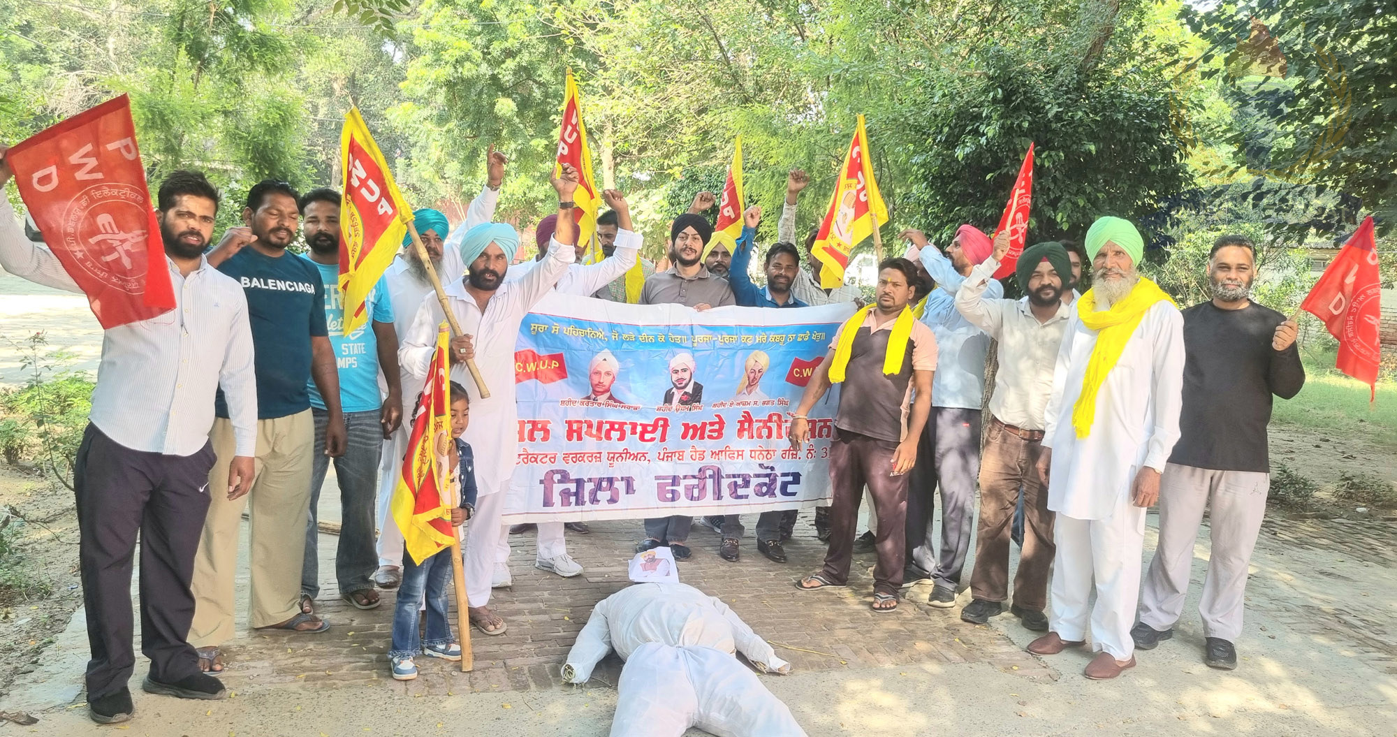 Enlistment-Outsource Coordination Committee Punjab Burns Effigy of State Government, Holds Tehsil-Level Protest