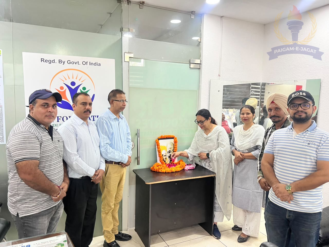 Tribute Paid to Mahatma Gandhi and Lal Bahadur Shastri by Punjab Pradesh Mahila Congress President