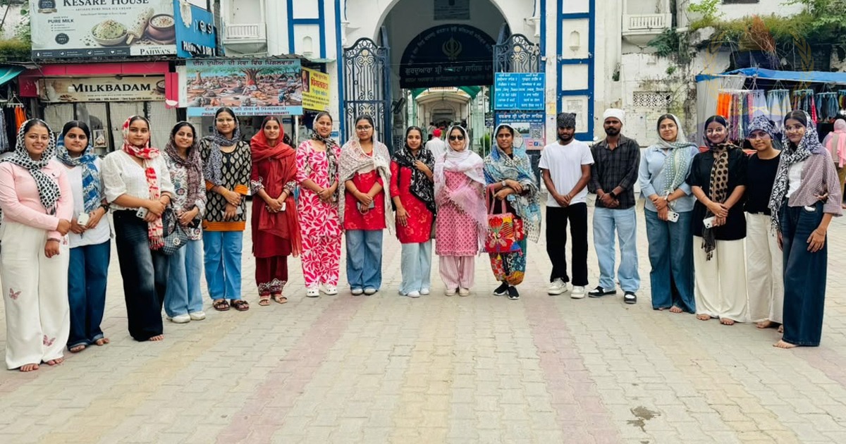 Khalsa College Students Undertake Educational and Religious Tour of Uttarakhand