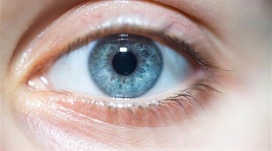 Eye color changed during treatment for Covid in Thailand