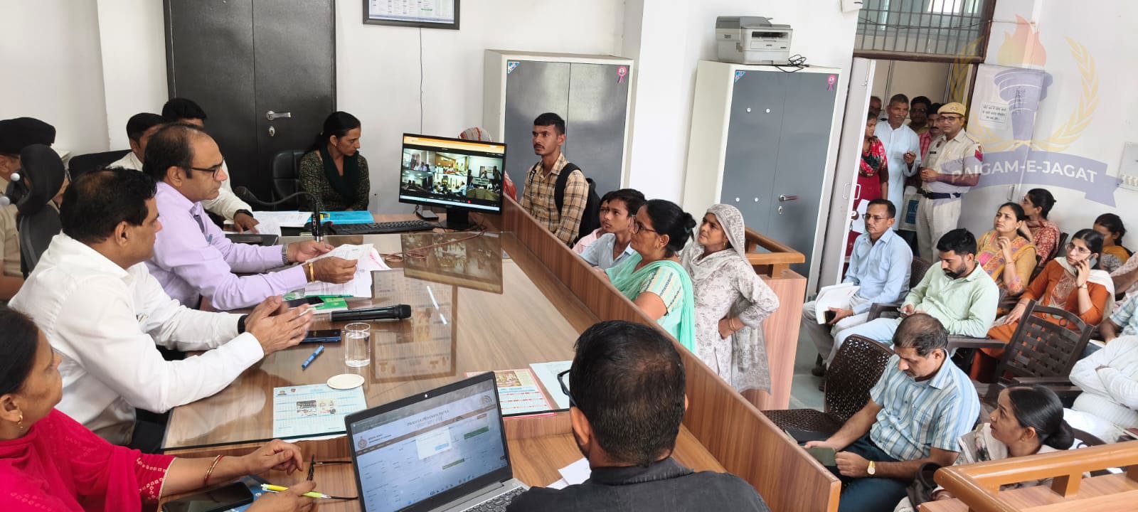 SDM Rajesh Khoth Hears Public Grievances, Directs Officials to Ensure Swift Resolution
