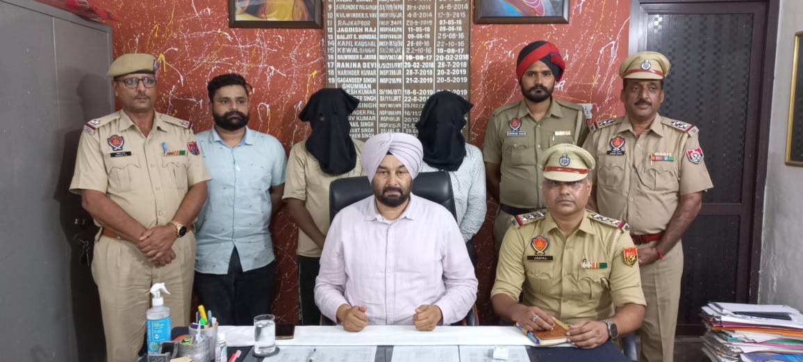 Garhshankar police arrested two thugs who asked money from people on phone by pretending to be fake SHOs in the name of SHO police station Garhshankar, a case was registered.