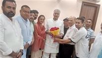 The old workers of BJP from Garshankar thanked Sunil Jakhar for expelling Nimisha Mehta, in charge of Garhshankar constituency, from the party due to repeated indiscipline.