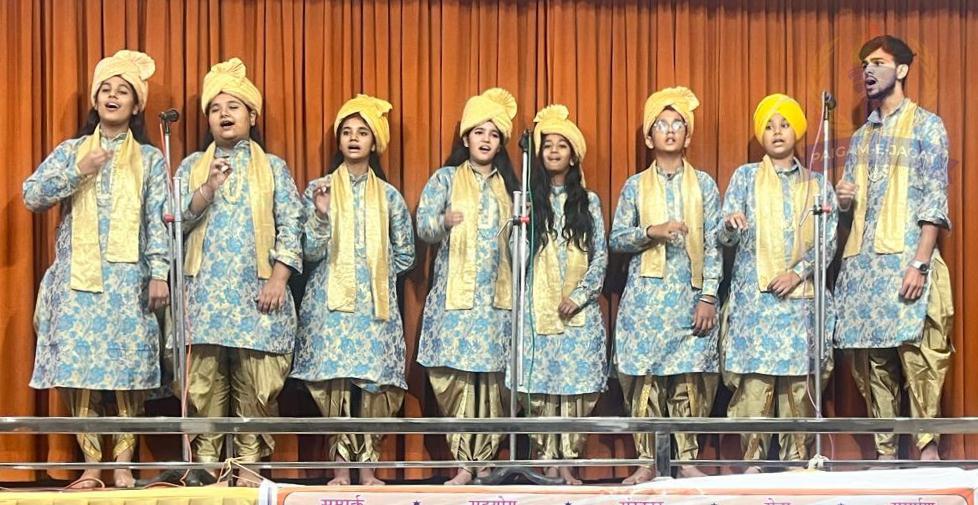 S.A. Jain Vijay Vallabh School Team Wins Group Singing Competition