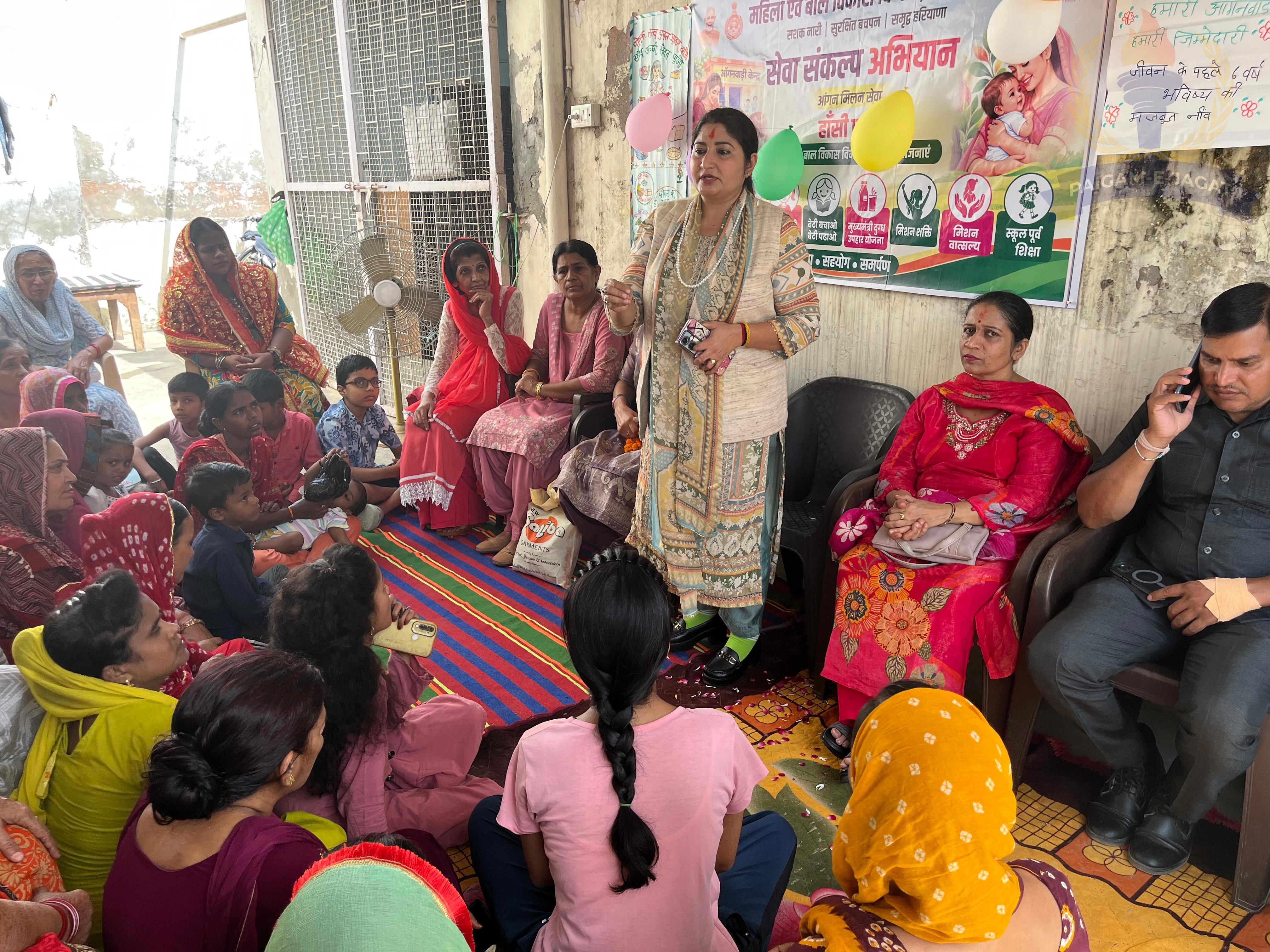 Dr. Neha Dhawan Visits Six Anganwadi Centres in Hansi, Raises Awareness on Nutrition and Health of Women and Children