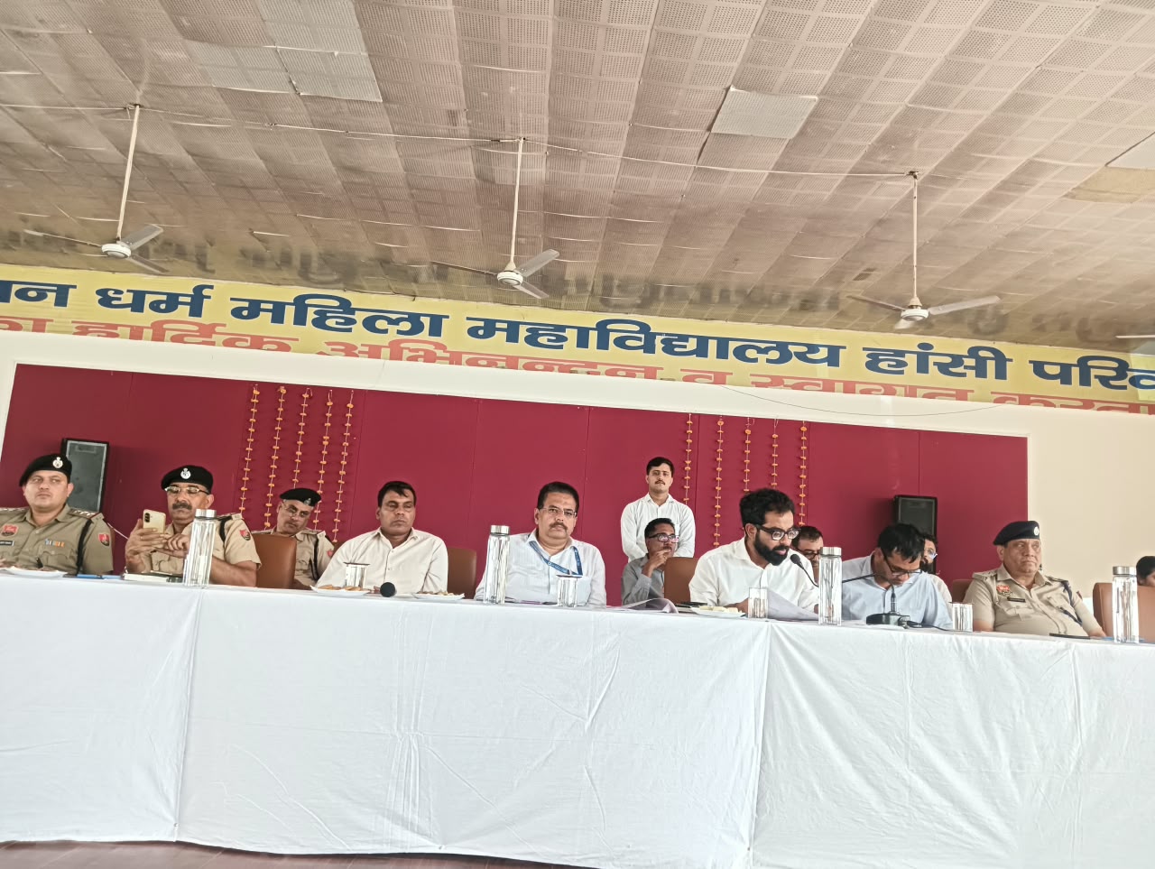 Meeting of Officers and Employees of Village-Level Task Force Committees Held at SD Women’s College Auditorium Under the Chairmanship of ADC Lakshit Sareen