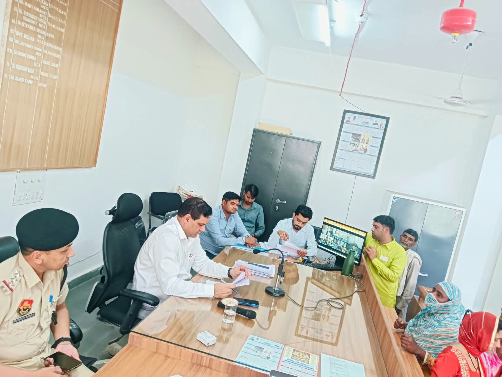 Tehsildar Dr. Anil Kumar Bidhan Hears Citizens’ Problems at Samadhan Camp